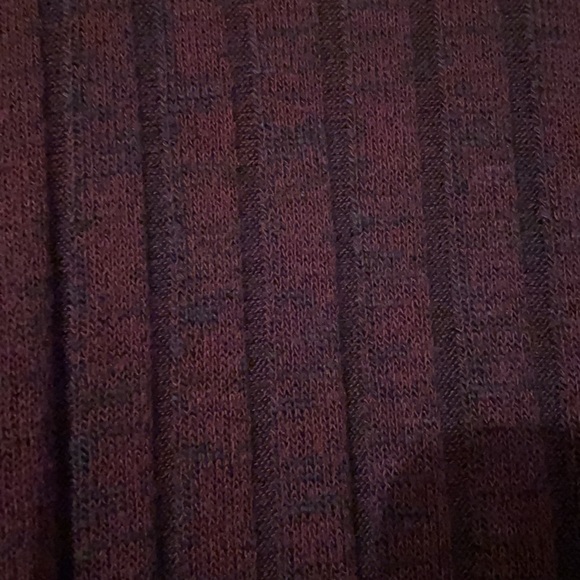 Cold Shoulder Ribbed Long Sleeve from AE - Picture 3 of 4